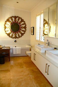 Highlands House Hotel Harare Bagian luar foto